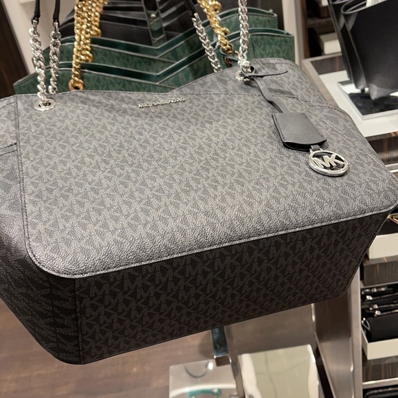 Michael Kors Jet Set Travel Large X Chain Shoulder Tote - Picture 10 of 16